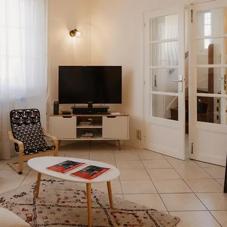 Maison Adouda 4*